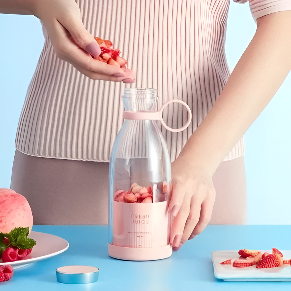 Portable Electric Mini Juicer Bottle – Fresh Juice Anytime, Anywhere